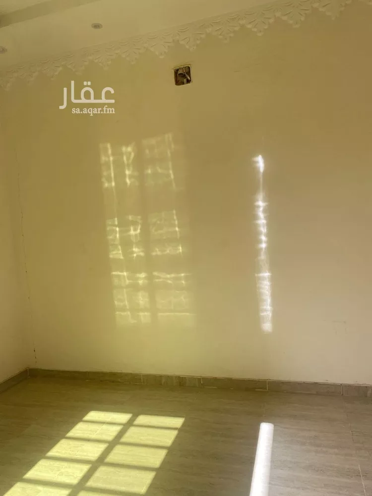 فيلا للبيع في شارع ابن فرحون, حي بدر, مدينة الرياض, منطقة الرياض صورة 2