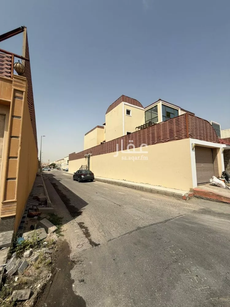 فيلا للبيع في شارع محمد بن عمرو بن العاص, حي طيبة, مدينة الدمام, المنطقة الشرقية صورة 5