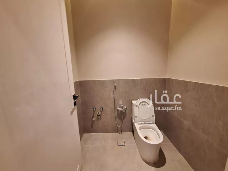 فيلا للبيع في شارع عفيف الدين القطان, حي الرمال, مدينة الرياض, منطقة الرياض صورة 5