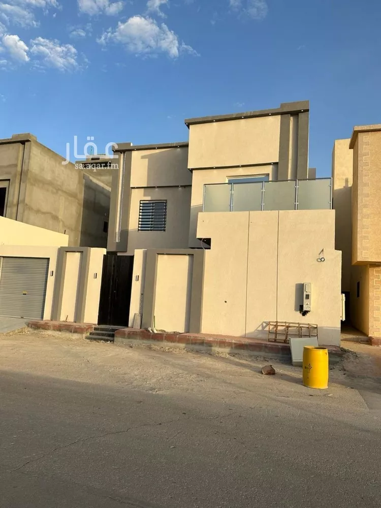 فيلا للبيع في شارع قس بن ساعده, حي الورود, مدينة الخرج, منطقة الرياض