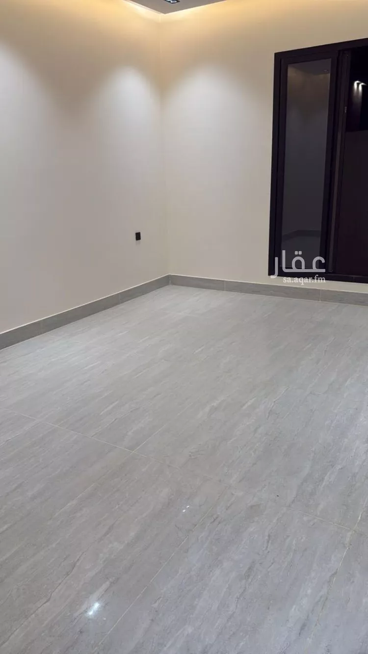 دور للبيع في شارع رقم 71, حي الندوة, مدينة الرياض, منطقة الرياض صورة 2