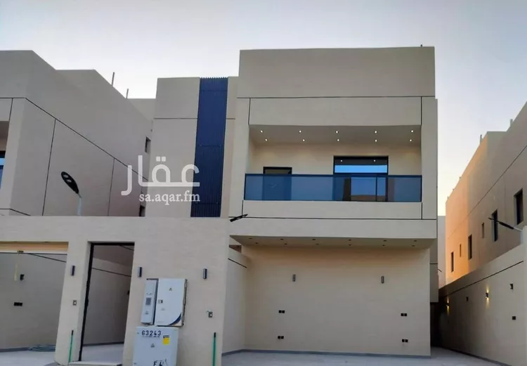 دور للبيع في شارع الامام مالك, حي بدر, مدينة الرياض, منطقة الرياض