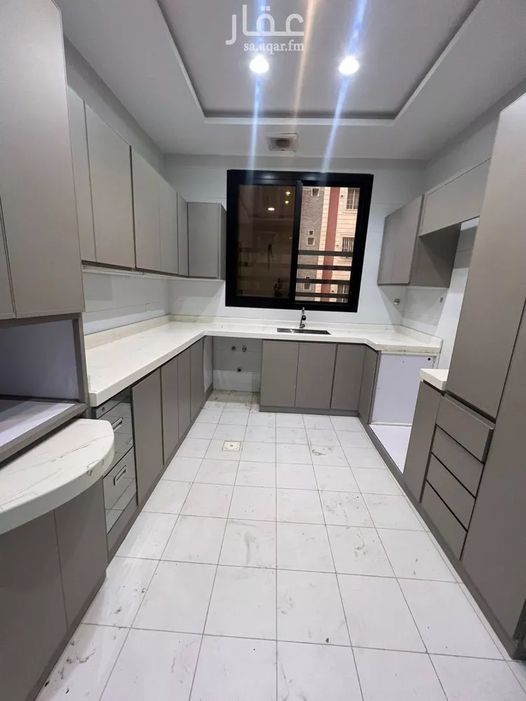 شقة للبيع في شارع خديجه الفردوس, حي مريخ, مدينة جدة, منطقة مكة المكرمة