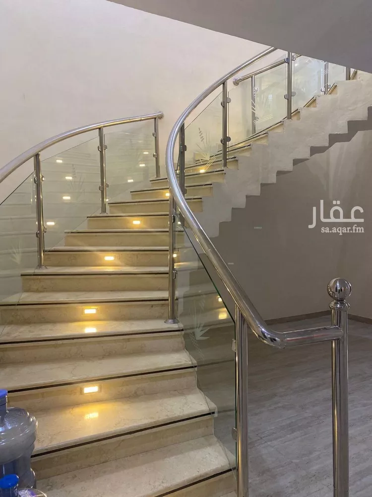 فيلا للبيع في شارع ابن فرحون, حي بدر, مدينة الرياض, منطقة الرياض صورة 3