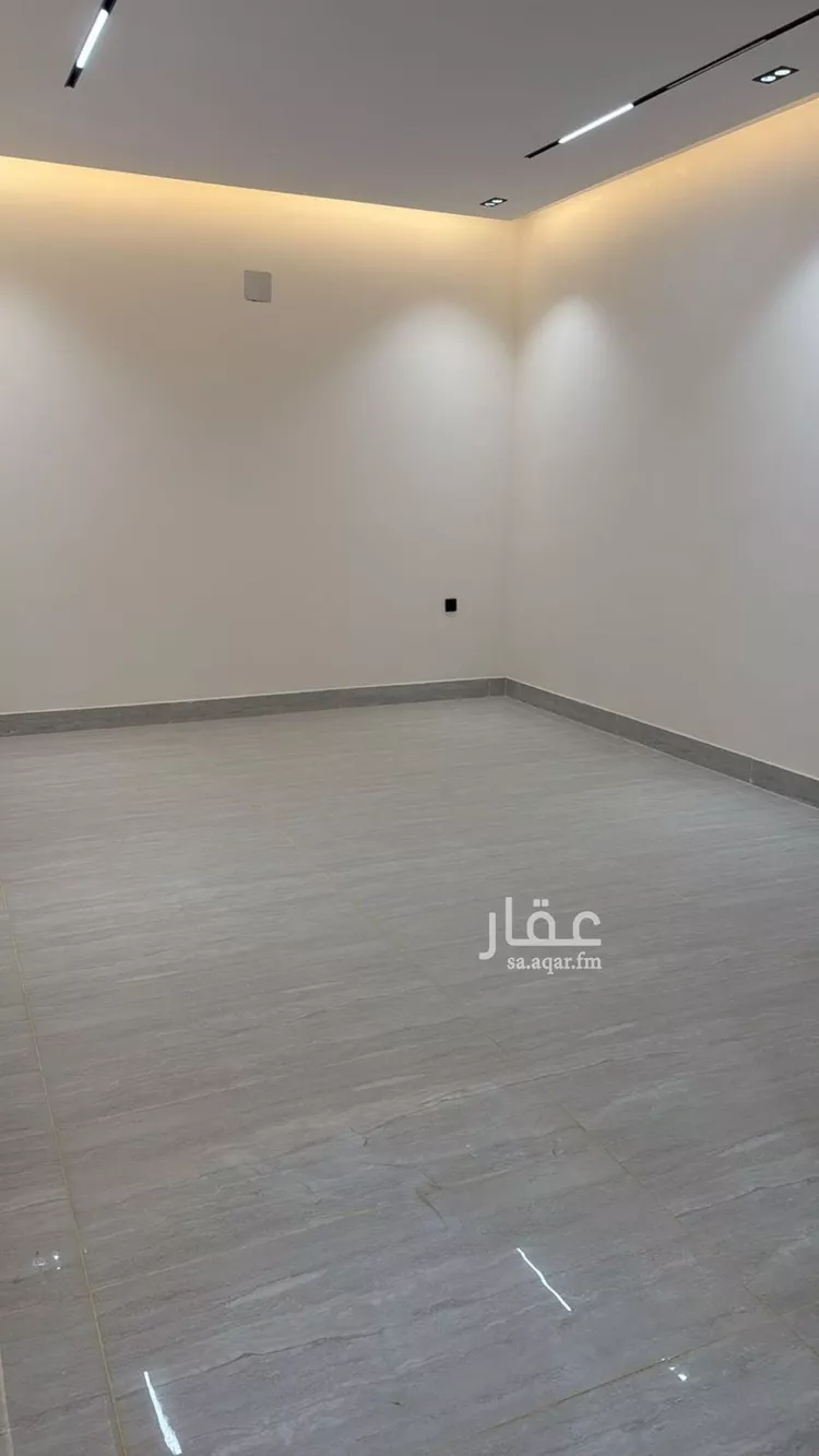 Floor for Sale in Riyadh An Nadhim 7