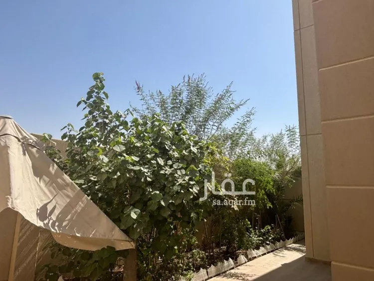 فيلا للبيع في شارع أحمد الحسباني, حي مطار الملك خالد الدولي, مدينة الرياض, منطقة الرياض 9