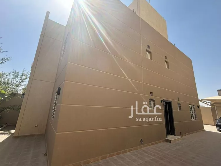 فيلا للبيع في شارع أحمد الحسباني, حي مطار الملك خالد الدولي, مدينة الرياض, منطقة الرياض 18
