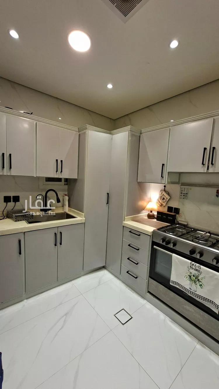 شقة للبيع في شارع عبدالله بن شهيوين, حي الملقا, مدينة الرياض, منطقة الرياض صورة 3