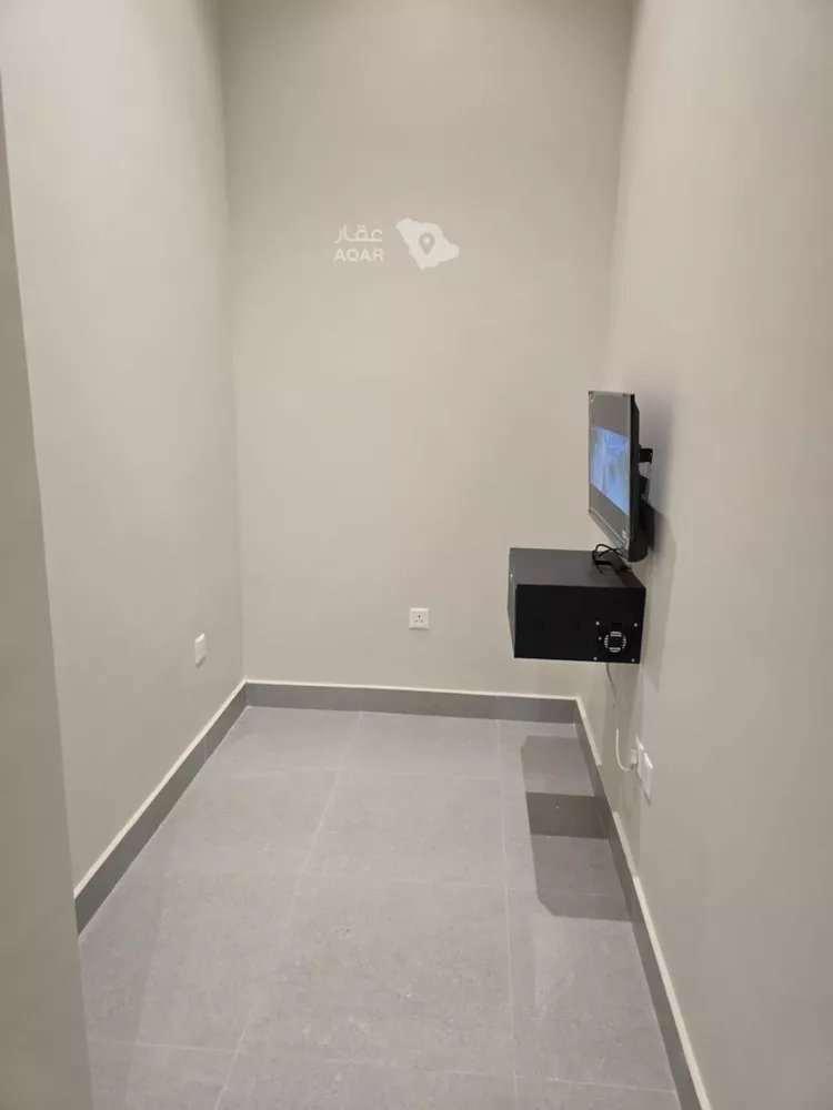 Floor for Sale in Riyadh Ar Rimal 7