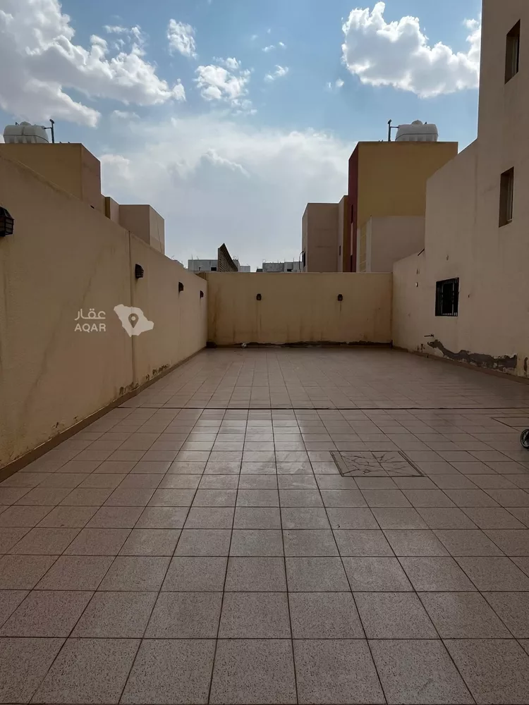 فيلا للبيع في شارع عقرباء 218, حي عقرباء, مدينة الجبيلة, منطقة الرياض 8