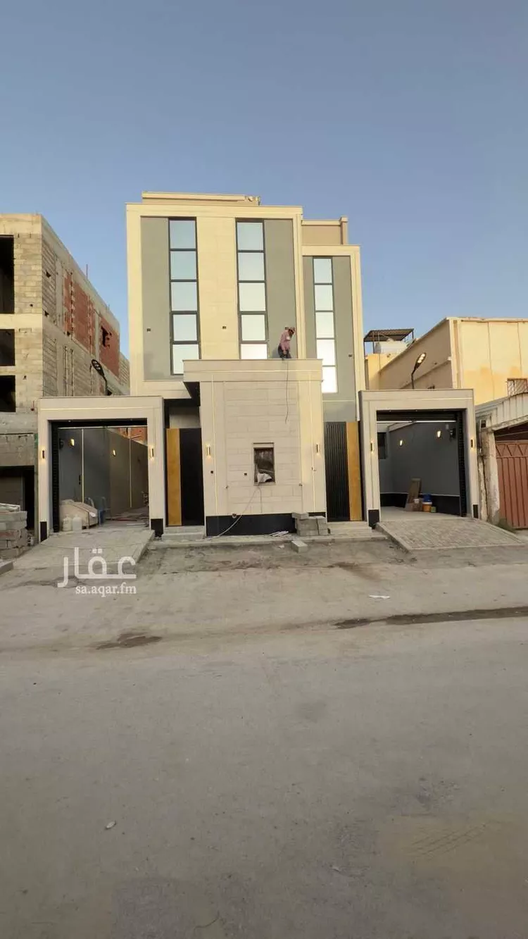 دور للبيع في شارع وادي حلي, حي ديراب, مدينة الرياض, منطقة الرياض