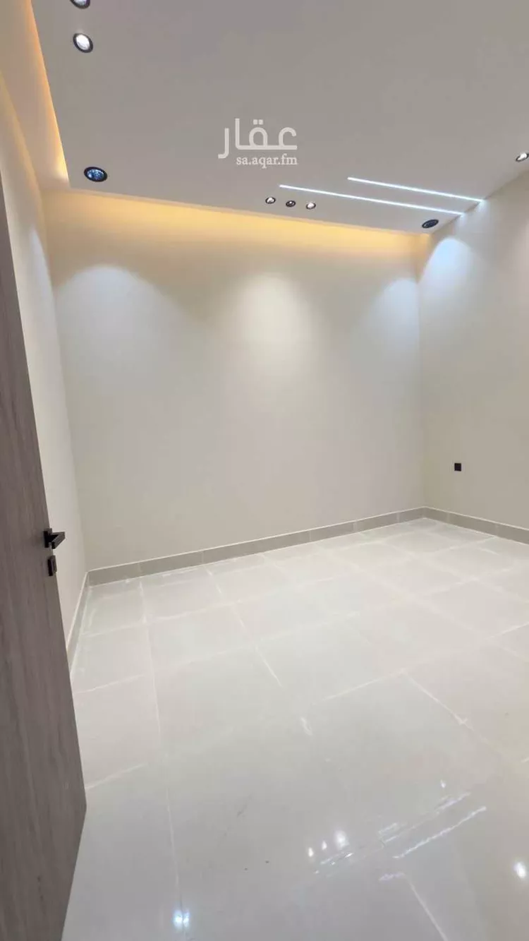 Floor for Sale in Riyadh Dirab 9