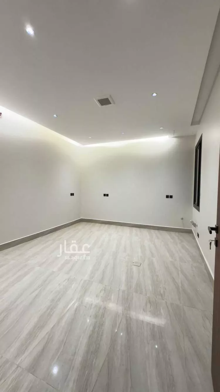 Floor for Sale in Riyadh Dirab 6