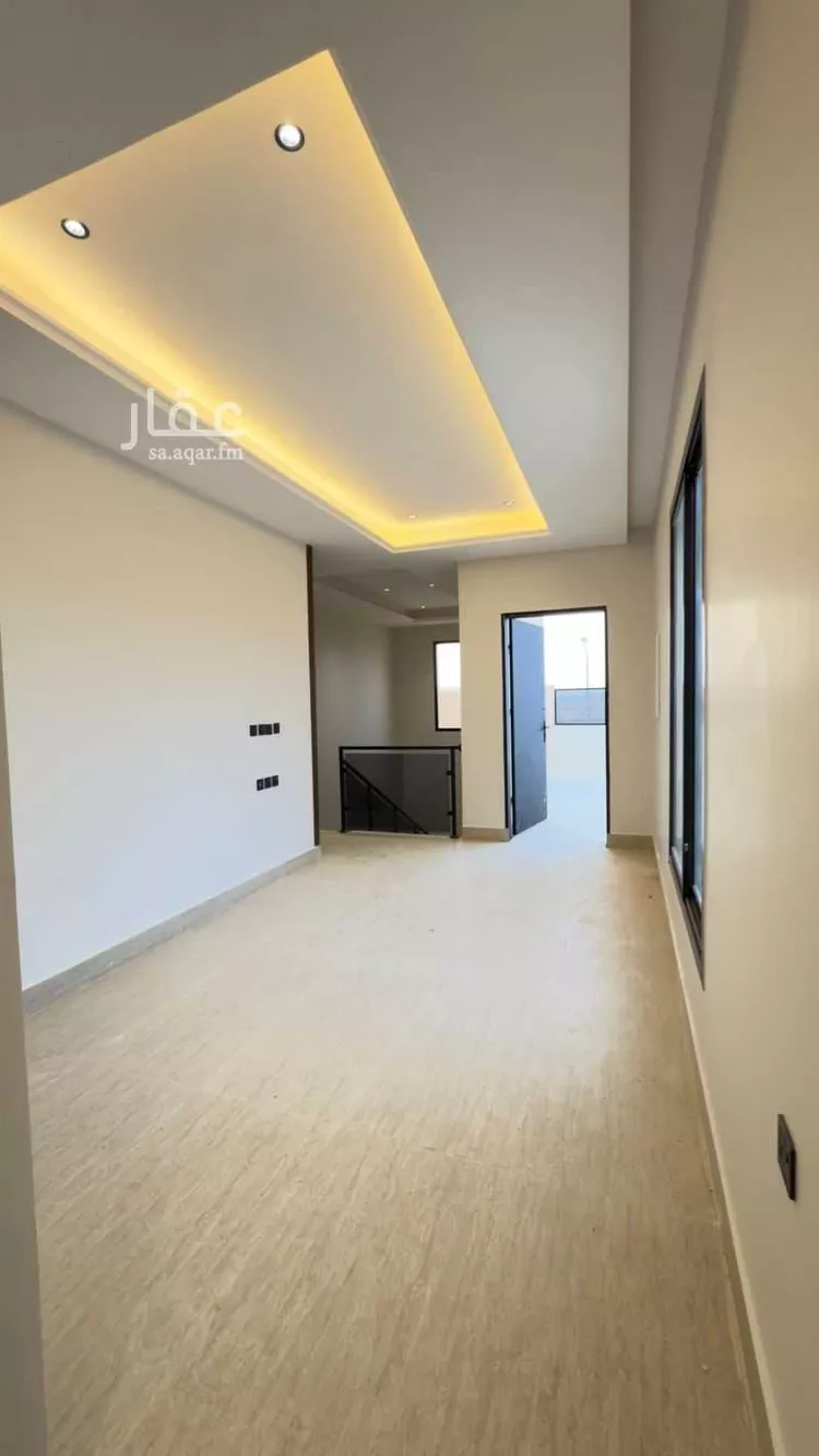 Floor for Sale in Riyadh Dirab 10