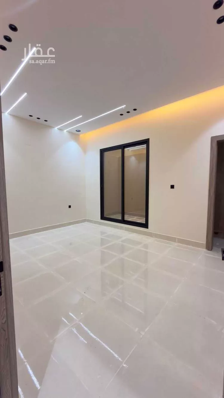 Floor for Sale in Riyadh Dirab 15