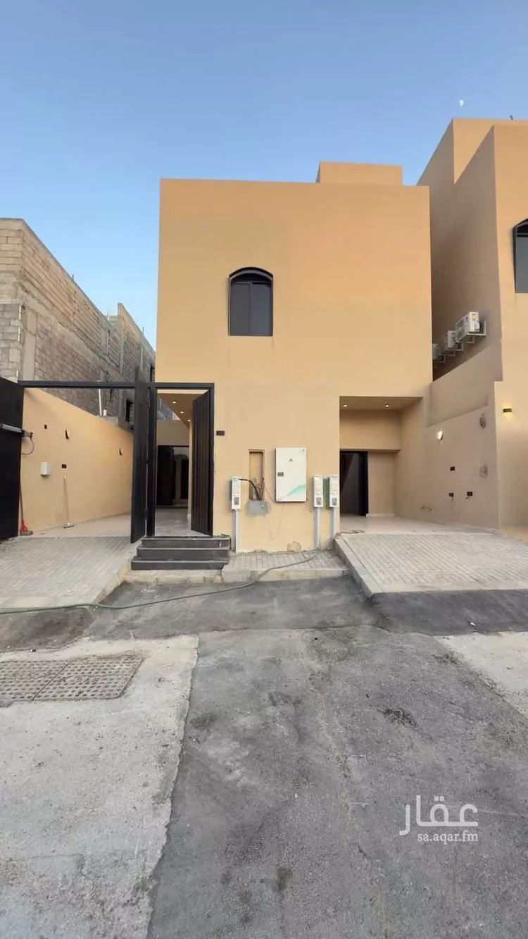 Floor for Sale in Riyadh Az Zahrah