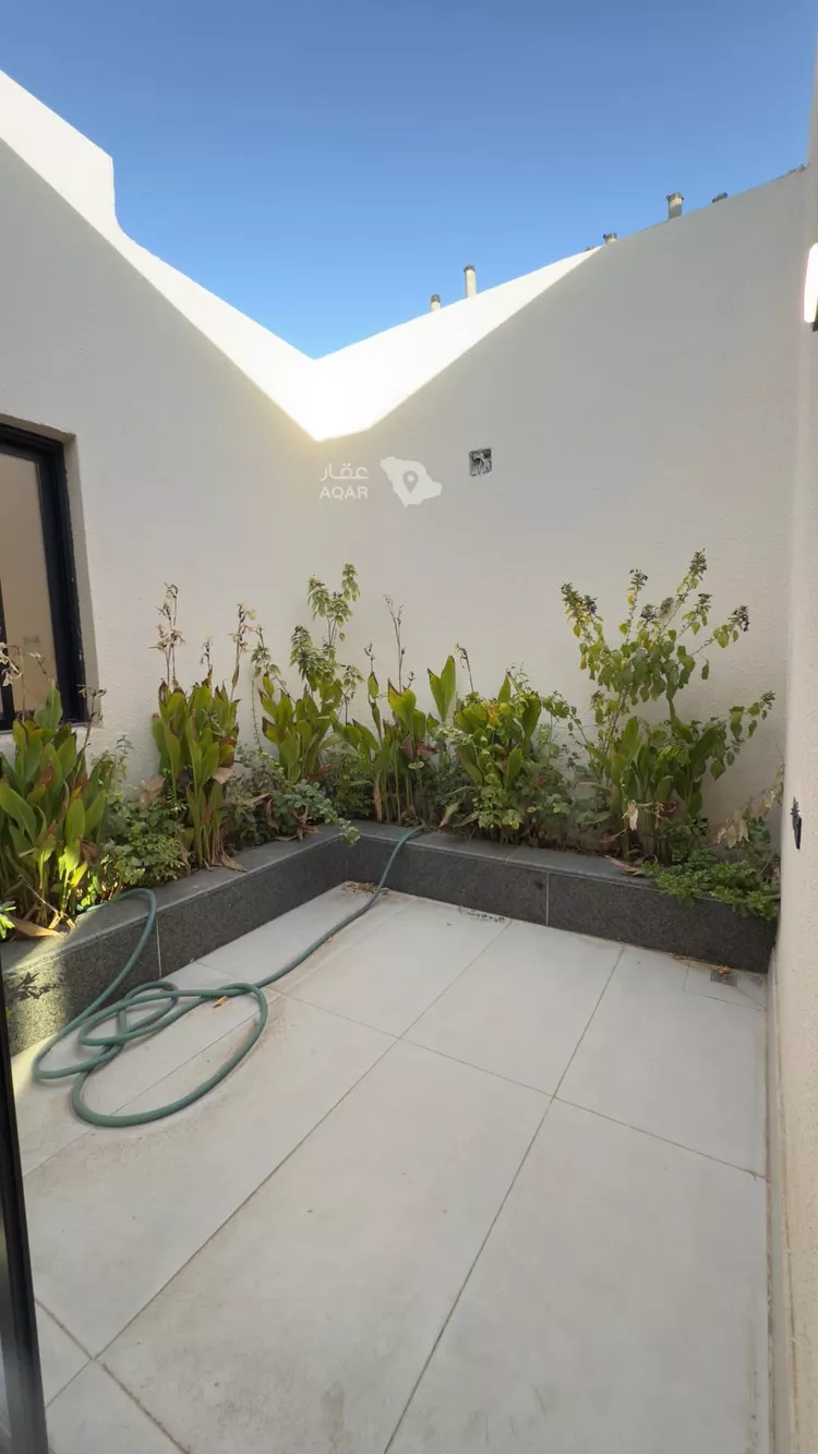 Floor for Sale in Riyadh As Suwaidi Al Gharabi 8