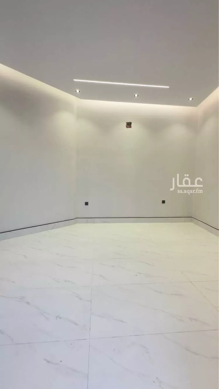 دور للبيع في شارع أحمد بن , حي الحزم, مدينة الرياض, منطقة الرياض صورة 4