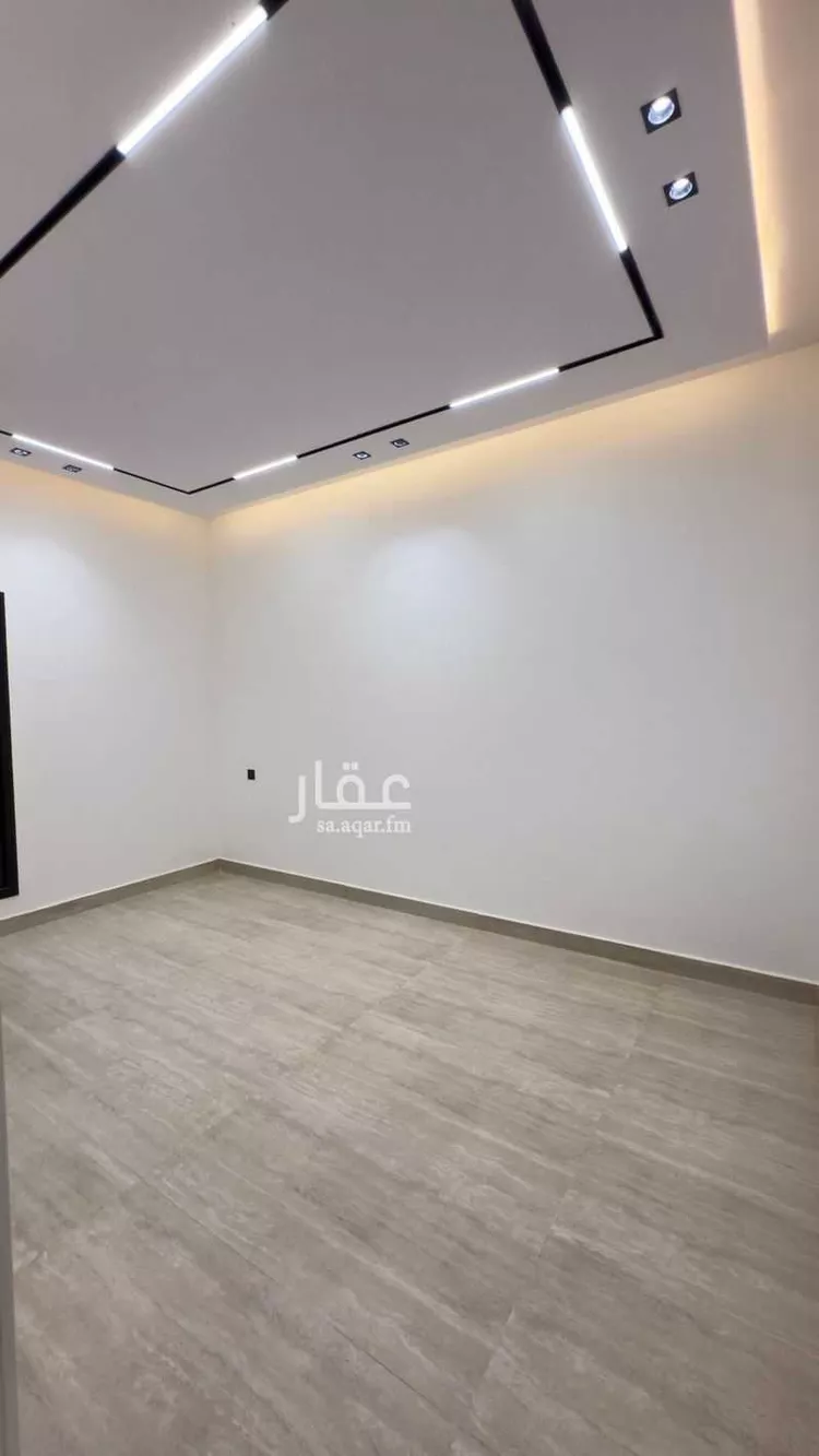Floor for Sale in Riyadh Dirab 10
