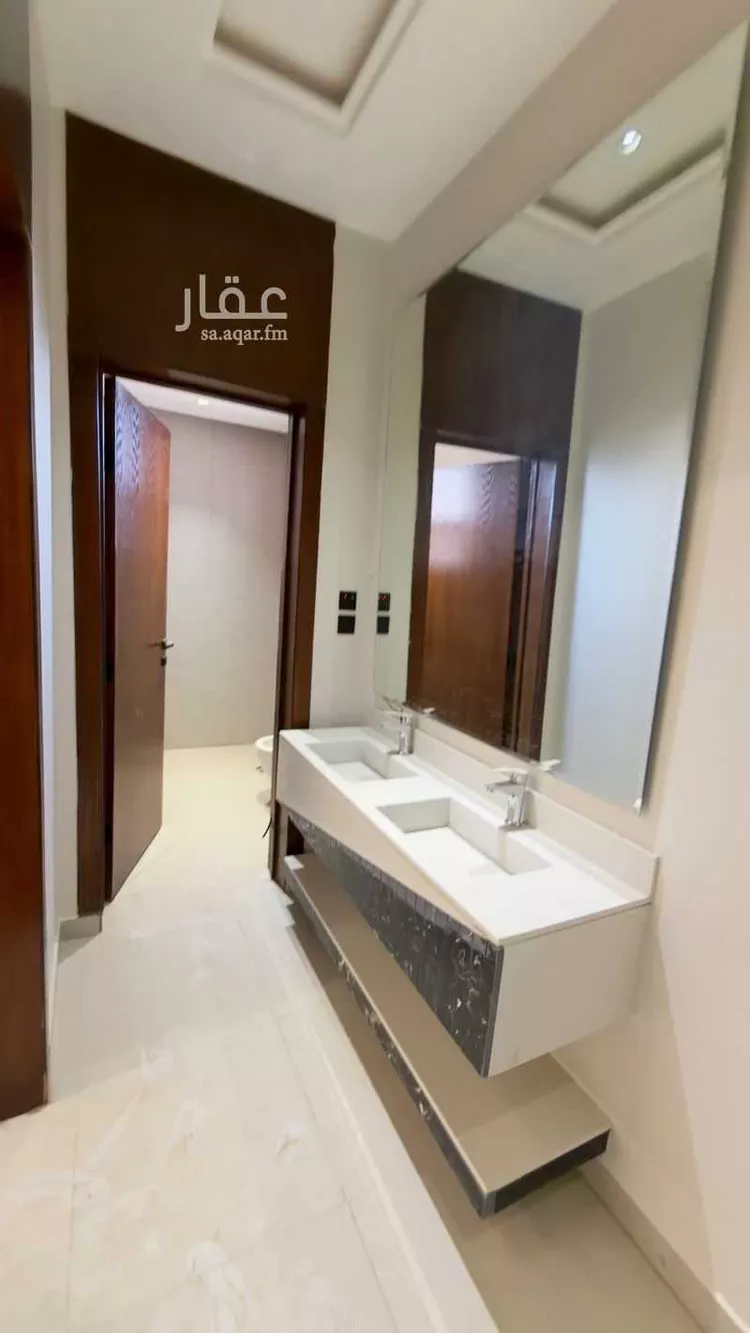 Floor for Sale in Riyadh Dirab 9