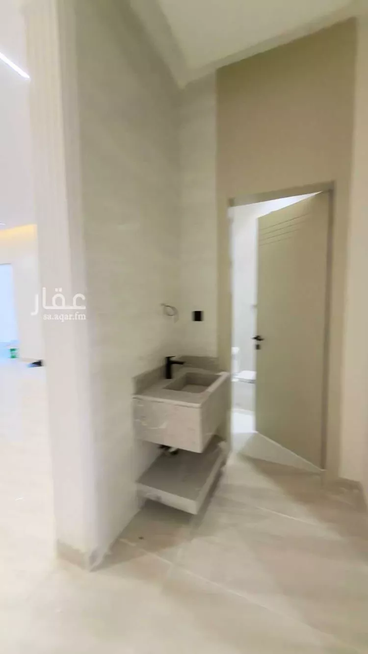 دور للبيع في شارع الحكم الطبري, حي بدر, مدينة الرياض, منطقة الرياض 8
