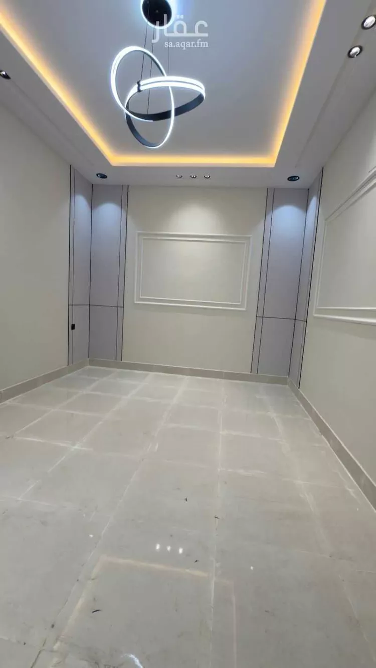 Floor for Sale in Riyadh Dirab 6