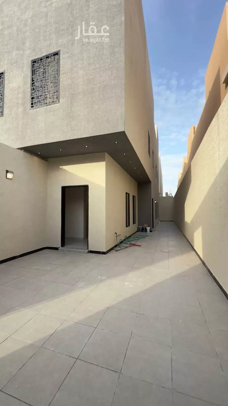 دور للبيع في شارع شيبان بن محرز, حي الزهرة, مدينة الرياض, منطقة الرياض صورة 4