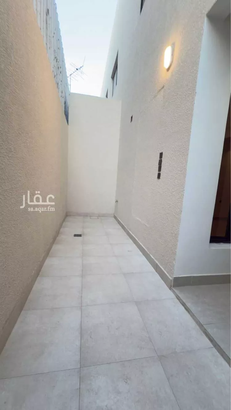 Floor for Sale in Riyadh As Suwaidi Al Gharabi 12