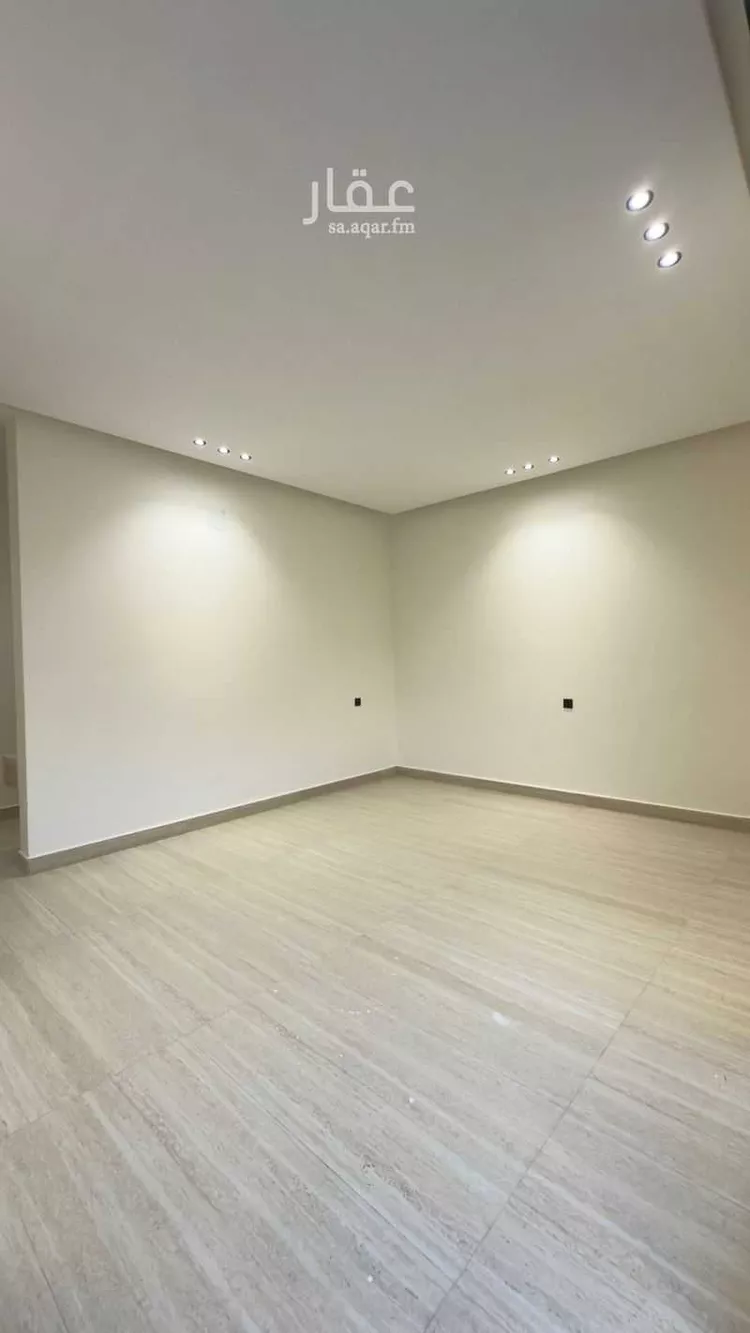 Floor for Sale in Riyadh Dirab 6