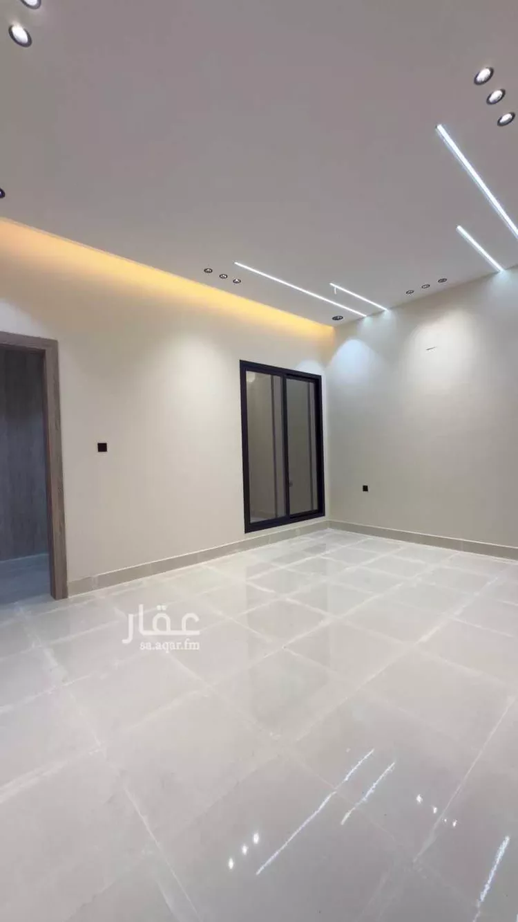 Floor for Sale in Riyadh Dirab 10