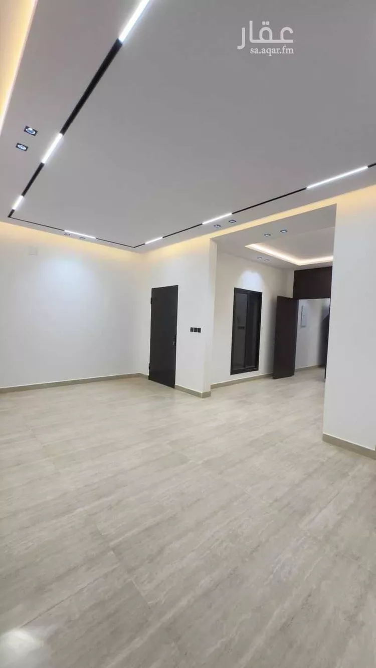Floor for Sale in Riyadh Dirab 15