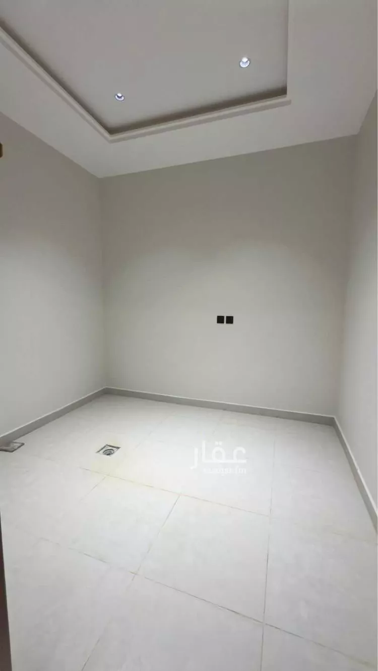 Floor for Sale in Riyadh Dirab 7