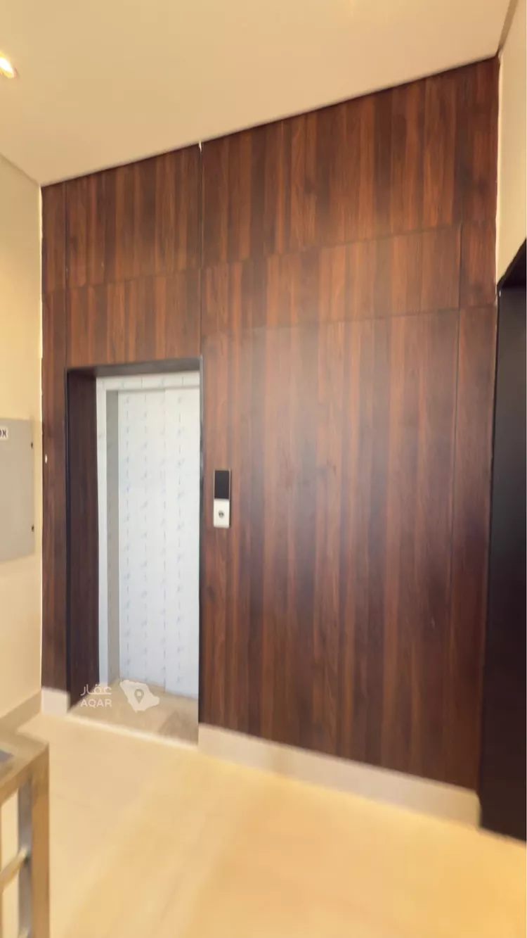 Floor for Sale in Riyadh As Suwaidi Al Gharabi 2