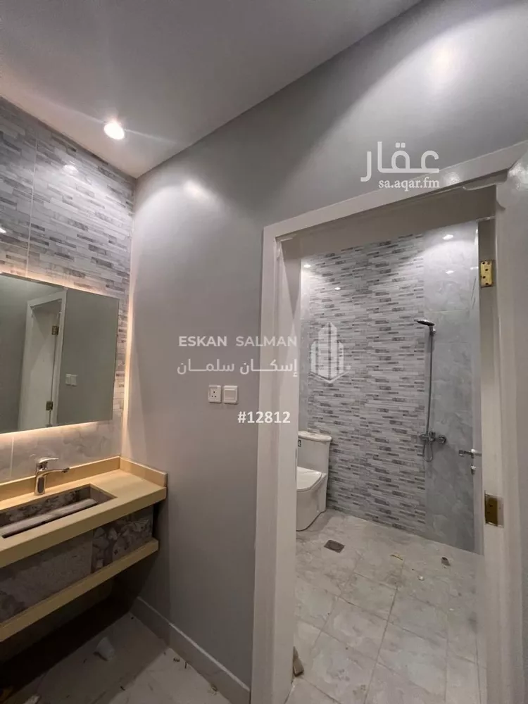 دور للبيع في شارع عمرو ابن غزية النجاري, حي العزيزية, مدينة المدينه المنوره, منطقة المدينة المنورة صورة 5