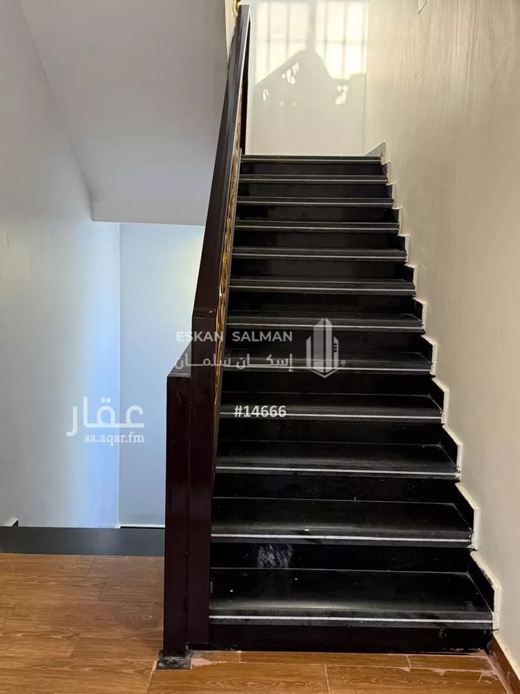فيلا للبيع في شارع سعيد بن الحسن, حي عكاظ, مدينة الرياض, منطقة الرياض صورة 5