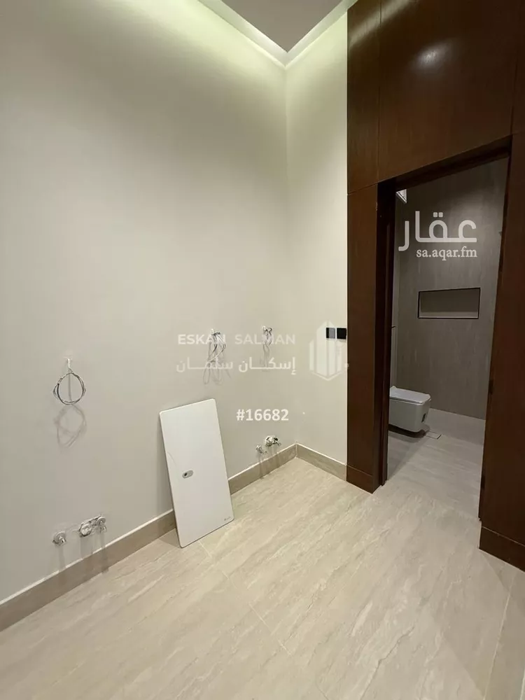 فيلا للبيع في شارع أبي محمد الأصبهاني, حي الرمال, مدينة الرياض, منطقة الرياض صورة 2