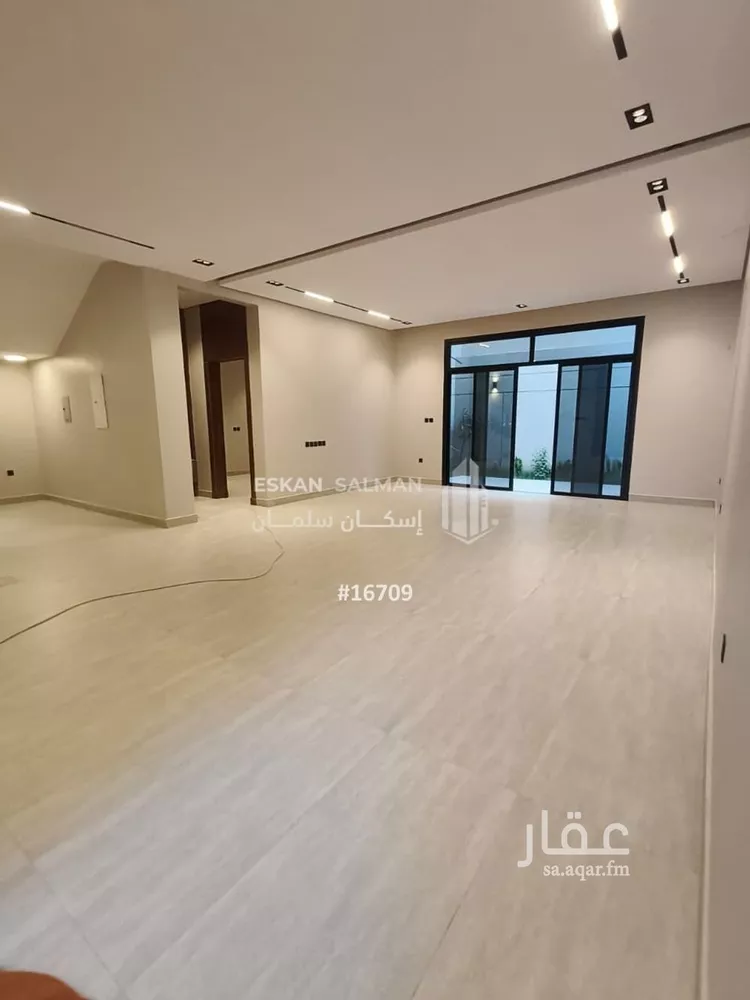 فيلا للبيع في شارع إبراهيم بن فتوح العقيلي, حي الرمال, مدينة الرياض, منطقة الرياض صورة 2