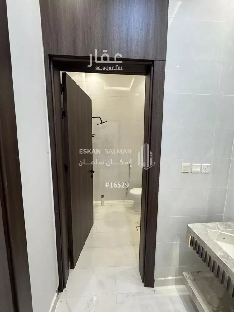 شقة للبيع في شارع النزهة 4, حي النزهة, مدينة صامطة, منطقة جازان صورة 2