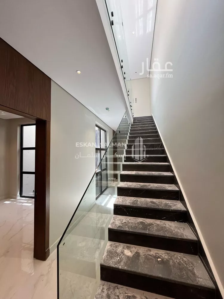 فيلا للبيع في شارع البسالة, حي القادسية, مدينة الرياض, منطقة الرياض صورة 3