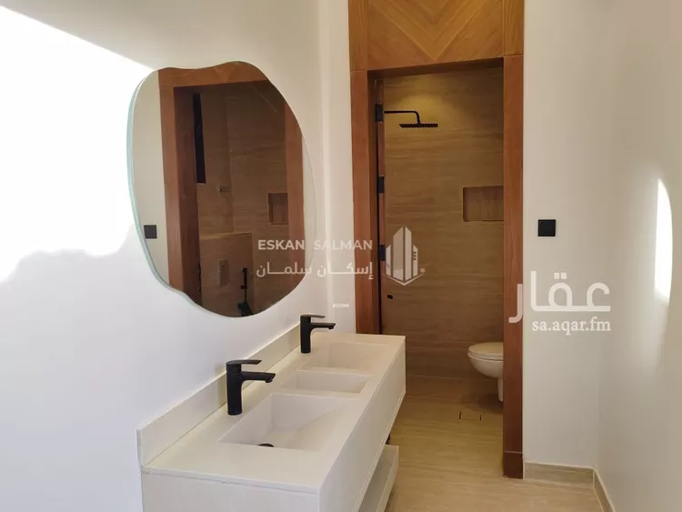 فيلا للبيع في شارع مؤيد الدين الحارثي, حي طويق, مدينة الرياض, منطقة الرياض صورة 3
