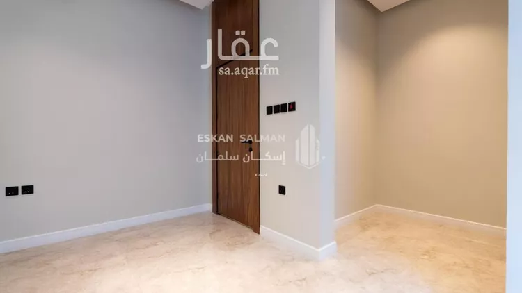 دور للبيع في شارع ميرزا إبراهيم الكازروني, حي العارض, مدينة الرياض, منطقة الرياض صورة 3