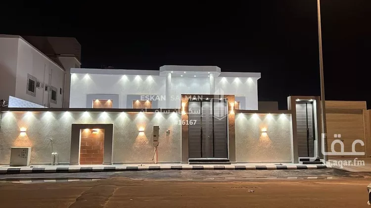 دور للبيع في شارع  الحجرين, حي الأمير سلطان, مدينة بيشه, منطقة عسير