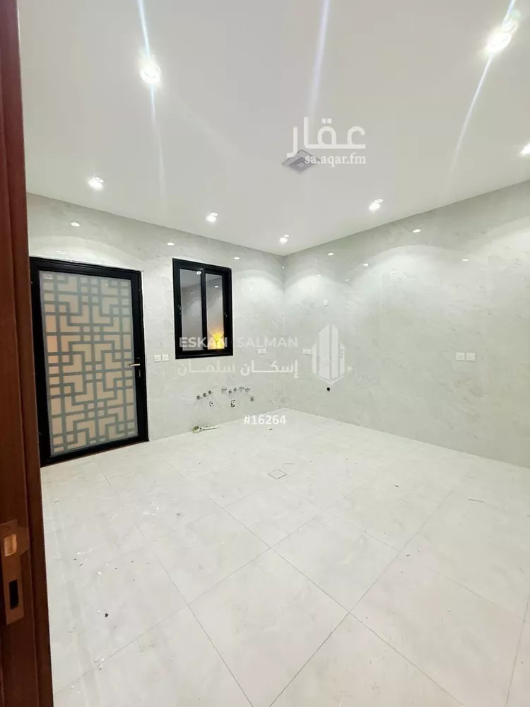 فيلا للبيع في شارع الزهد, حي الشعلة, مدينة الدمام, المنطقة الشرقية صورة 2