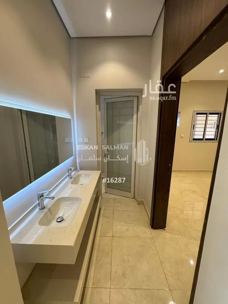 شقة للبيع في شارع أبو سعيد السيرافي, حي الرحاب 2, مدينة جازان, منطقة جازان صورة 4