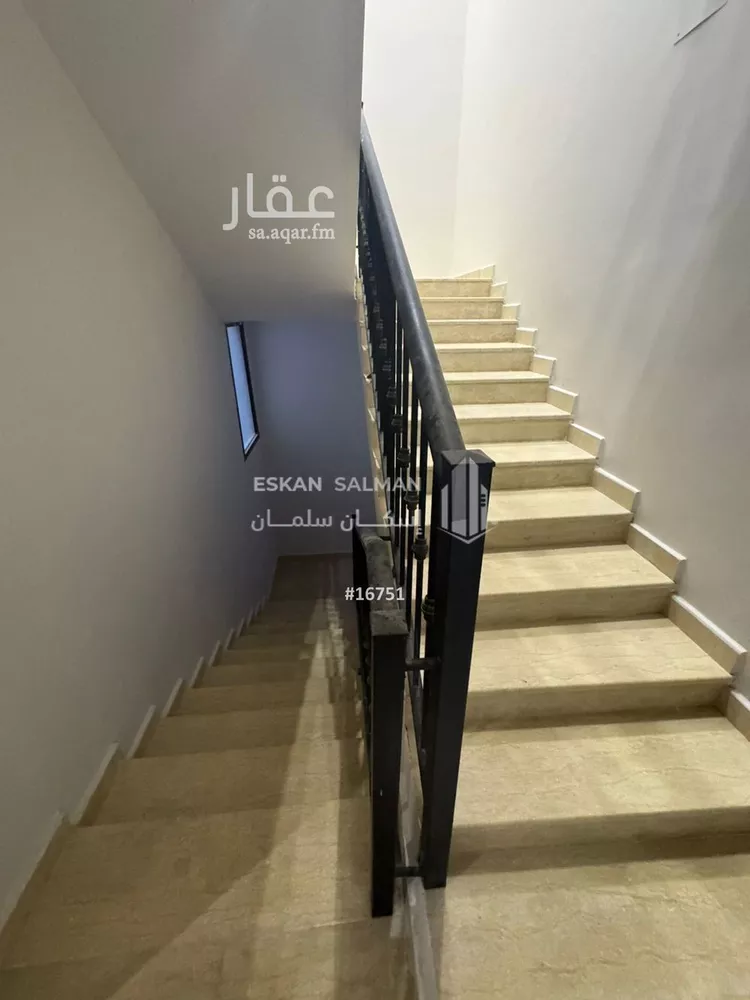 دور للبيع في شارع رقم 7, حي الندوة, مدينة الرياض, منطقة الرياض صورة 4