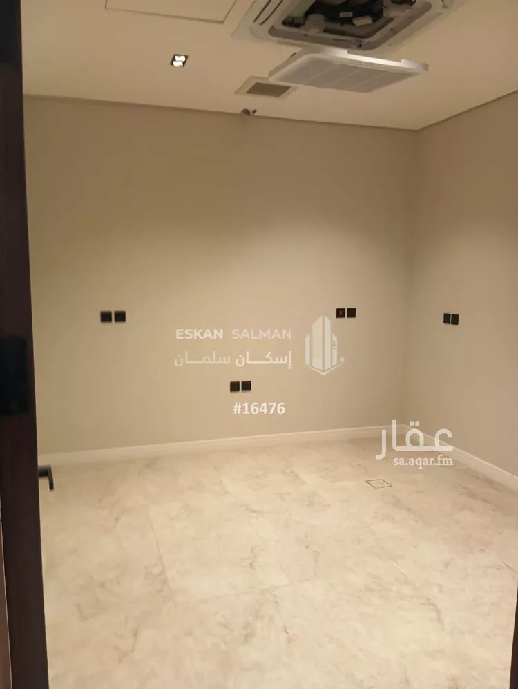 دور للبيع في شارع ميرزا إبراهيم الكازروني, حي العارض, مدينة الرياض, منطقة الرياض صورة 2