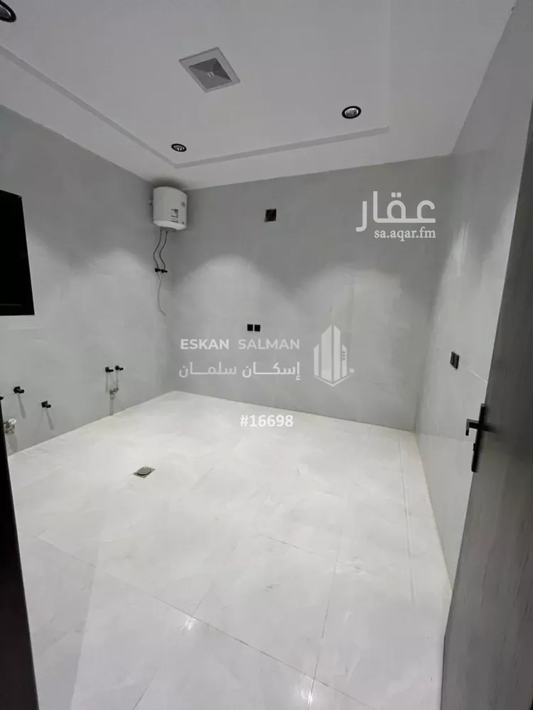 دور للبيع في شارع حسين باسلامه, حي الرمال, مدينة الرياض, منطقة الرياض صورة 3