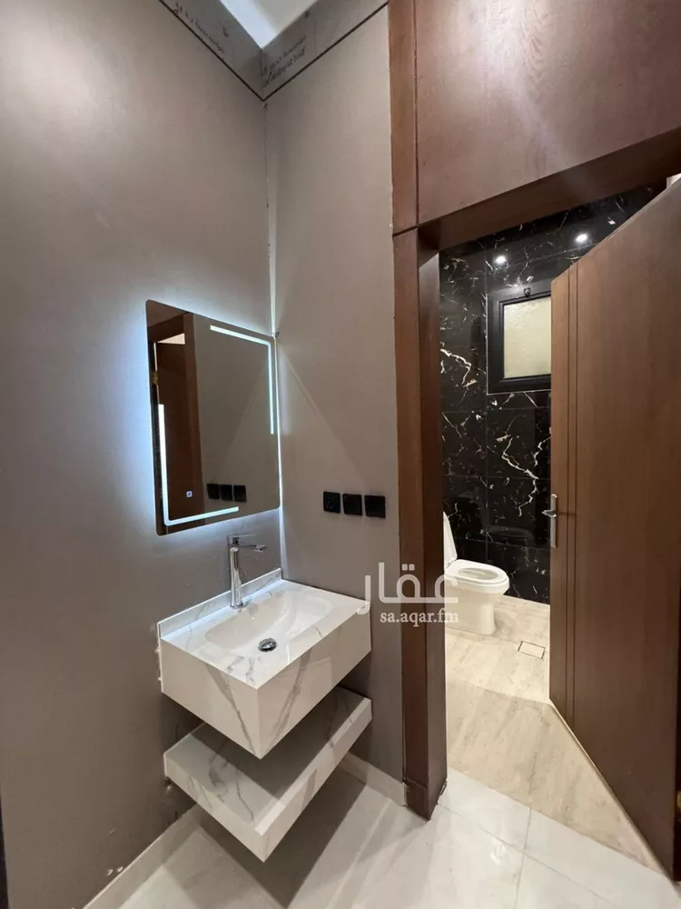 شقة للبيع في شارع محمد الرميح, حي السويس 1, مدينة جازان, منطقة جازان صورة 4