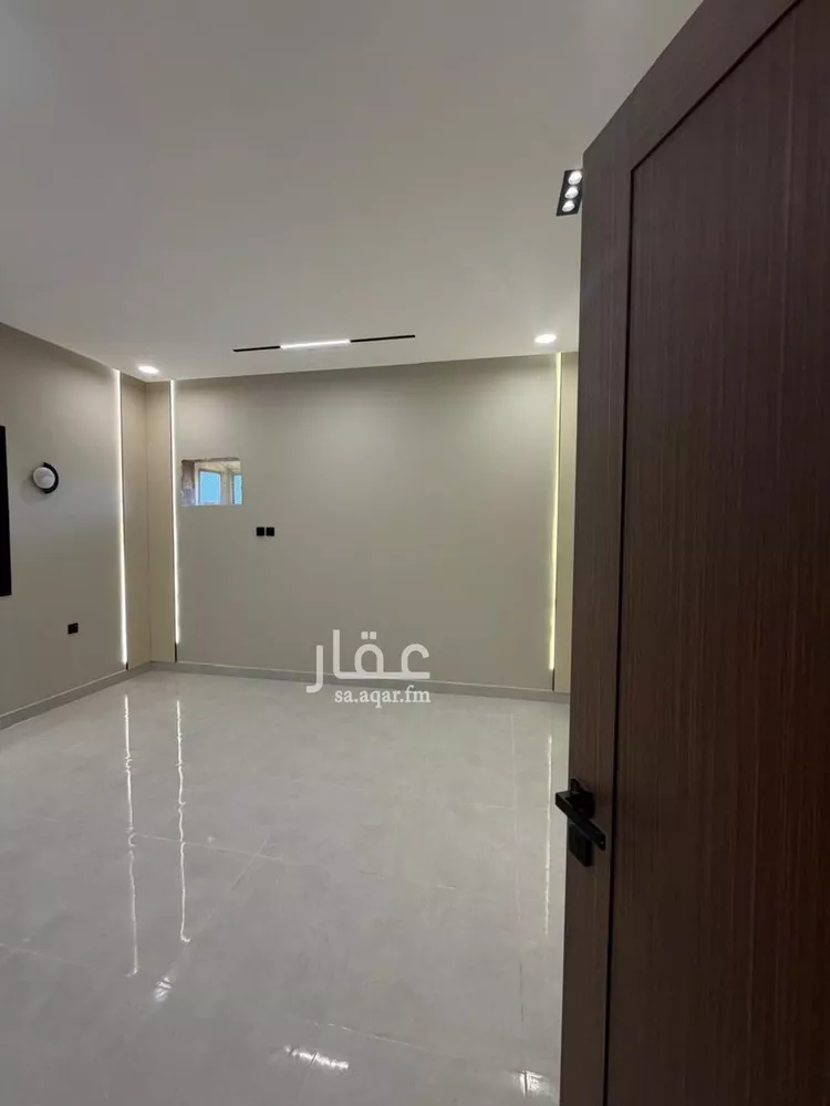 شقة للبيع في شارع أبي القاسم الزجاجي, حي السويس 1, مدينة جازان, منطقة جازان 8
