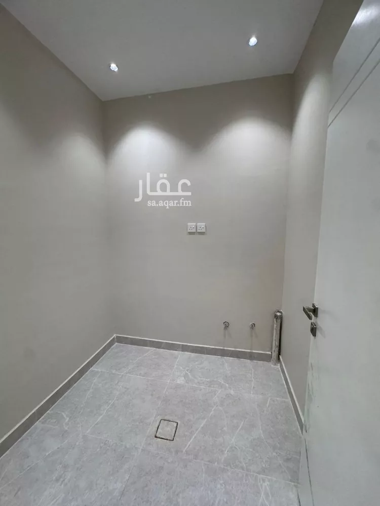 شقة للبيع في شارع شارع الشيخ أحمد النجمي, حي الرحاب 2, مدينة جازان, منطقة جازان 16